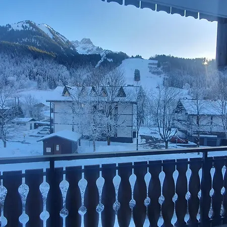 Spacieux Proche Des Pistes Avec Balcon Et Parking - Fr-1-692-111 Appartamento